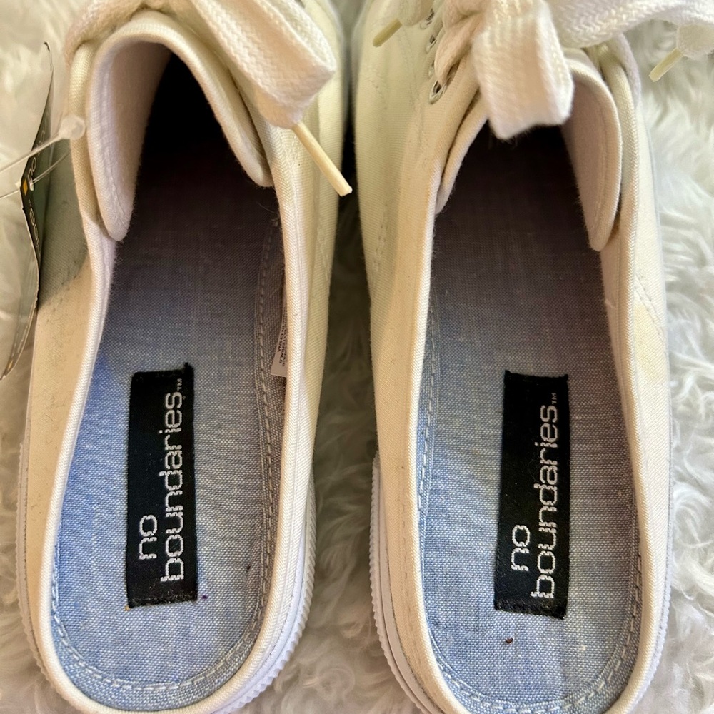 NWT No Boundaries Off-White Canvas Slip On Sneakers 8 - Picture 8 of 9